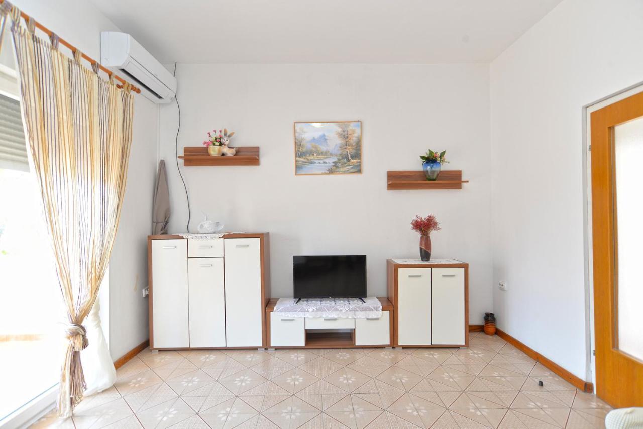 Apartment Silvio 1779 Banjole Bagian luar foto