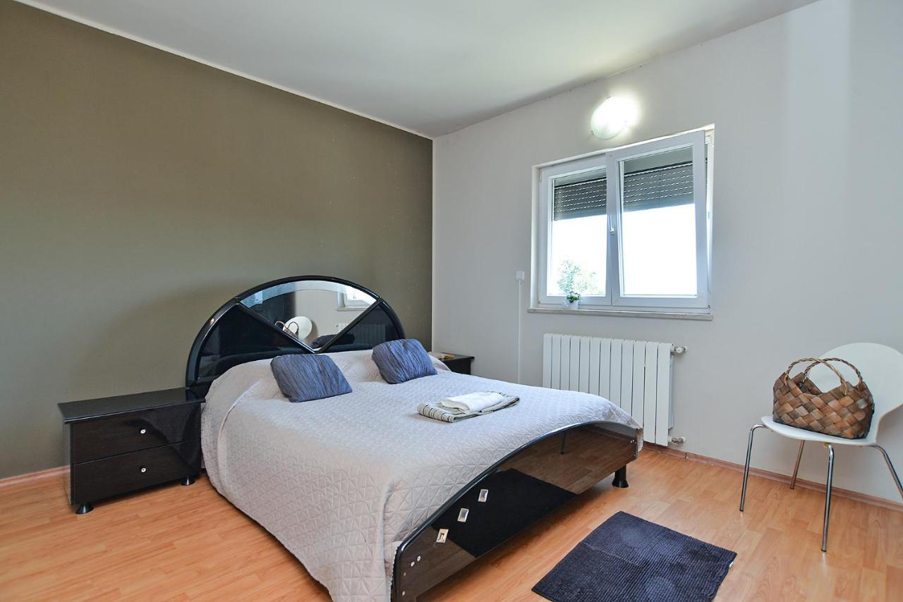 Apartment Silvio 1779 Banjole Bagian luar foto
